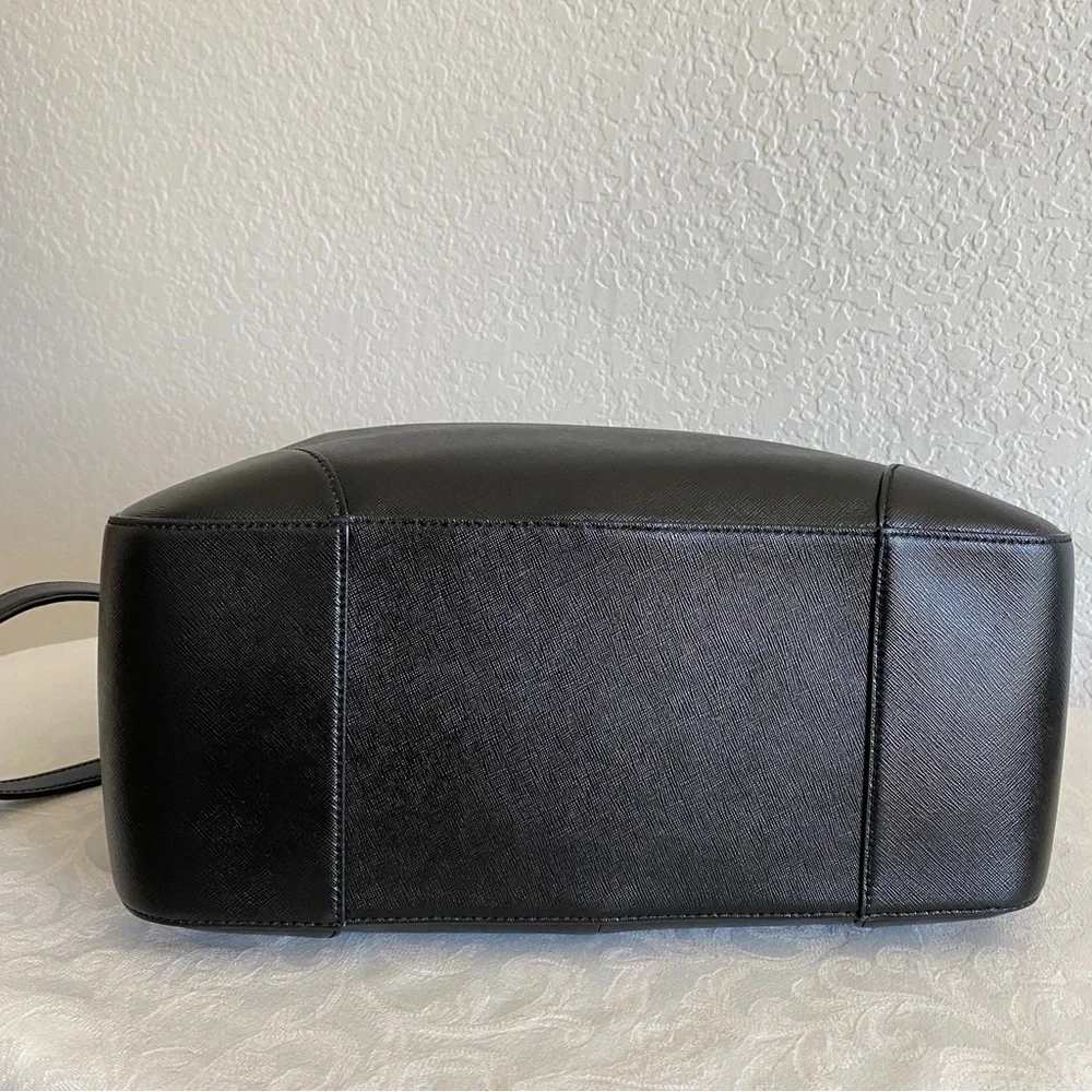 Tory Burch double zip saffiano Robinson tote